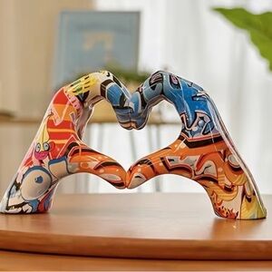 NEW HEART HANDS Sculpture colorful LOVE sign heart-shaped Gesture statue